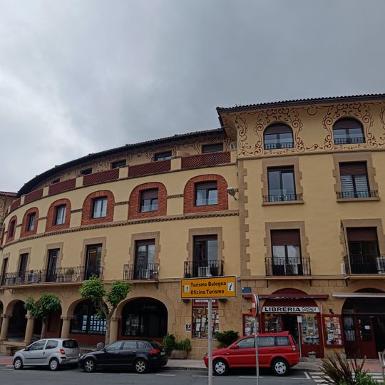 Casa De Vecinos De M. Mª Smith