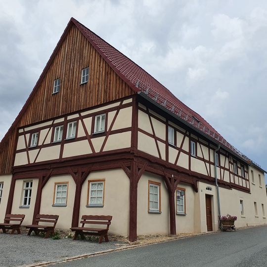 Wohnhaus in offener Bebauung Parkstraße 14