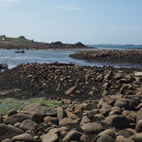 Two early post-medieval quays in north and north western Periglis, St Agnes