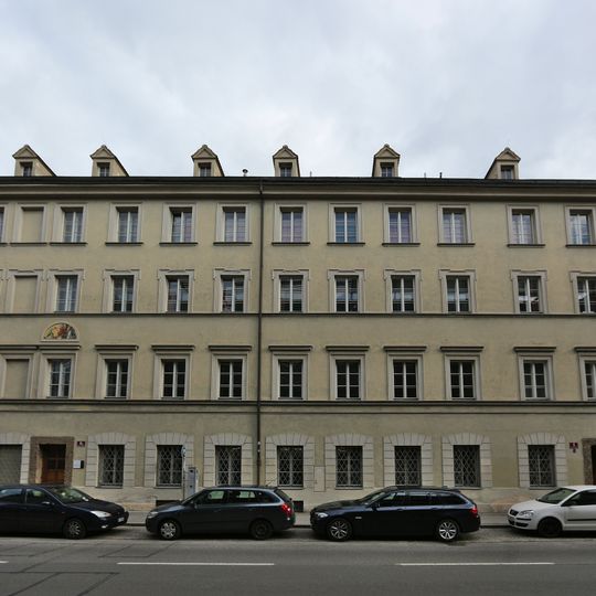 Jesuitenkolleg, Nicolai- und Josefshaus