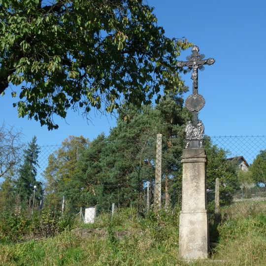 Křížek v Mříči proti čp. 91