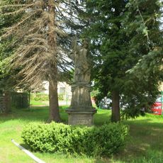 Socha svatého Floriána u hasičské stanice ve Vejprtech