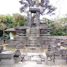 Candi Lawang