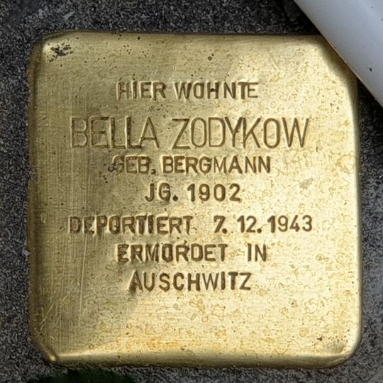 Stolperstein dedicated to Bella Zodykow
