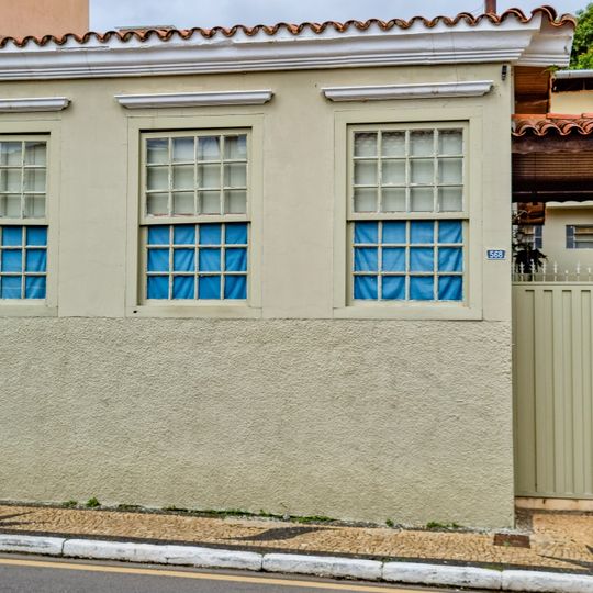 Building at Rua Santa Cruz, 568