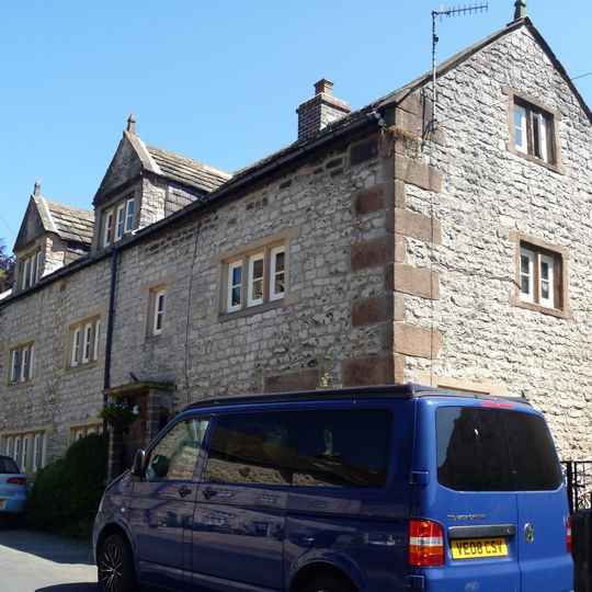 8 And 10, High Street