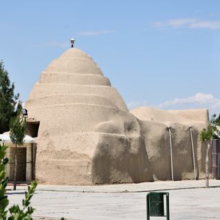 Imamzadeh Bibi Hajar Khatun (Eshtaharzan)