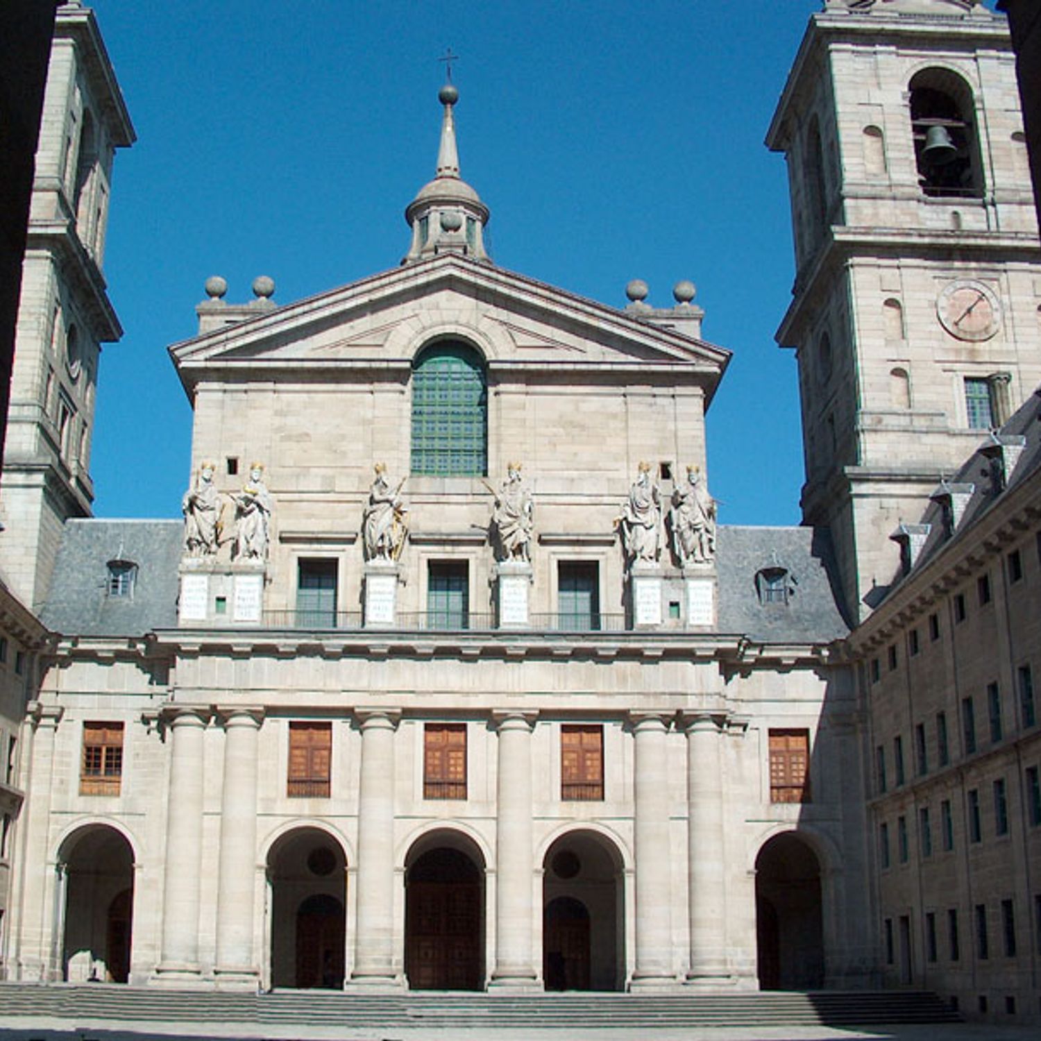 Real Basílica de San Lorenzo de El Escorial - Basílica menor católica ...