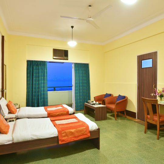 Sea Green Hotel
