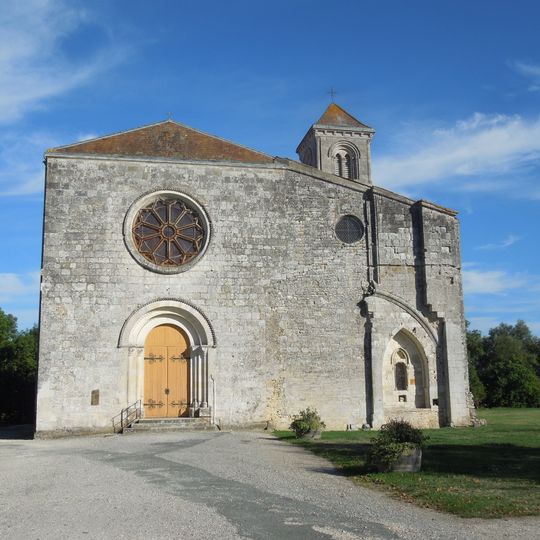 Église abbatiale Saint-Étienne de l'ancienne abbaye de Bénédictins de Baignes-Sainte-Radegonde