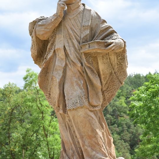 Socha sv. Jana Sarkandera na mostě hradu Veveří