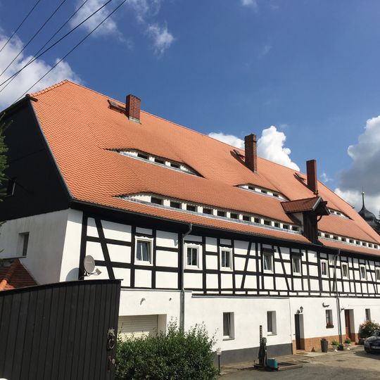 Wohnhaus Am Schloß 12; 13