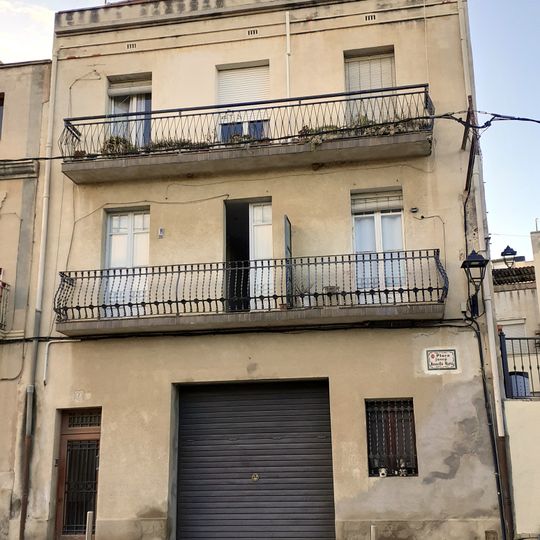 House in plaça Josep Roselló, 7
