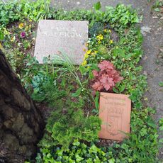 Grabmal Anton Saefkow auf dem 3. Städtischen Friedhof Pankow (D) Hermann-Hesse-Straße 103, Bahnhofstraße 24, Heinrich-Mann-Straße, Leonhard-Frank-Straße