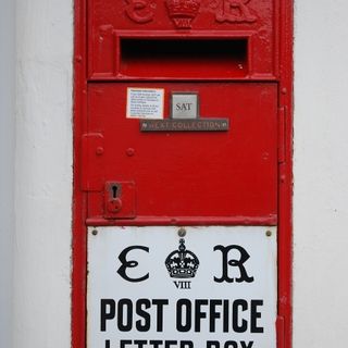 Post box IP12 6315 - Bawdsey, Suffolk