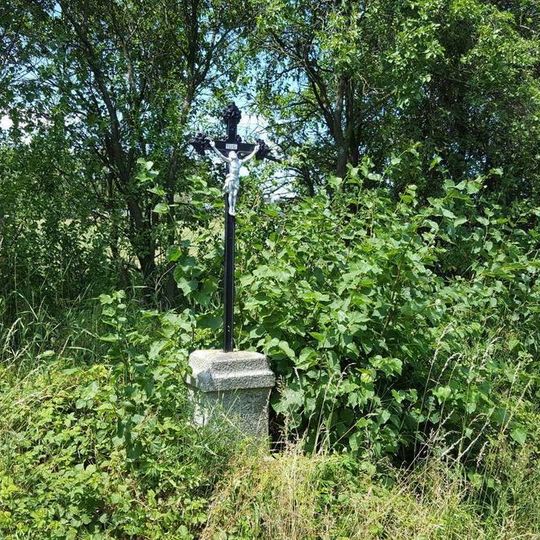 Kříž jihozápadně od Sedlic