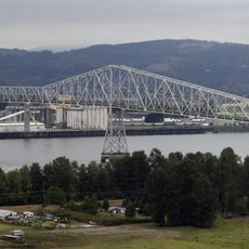 Lewis and Clark Bridge