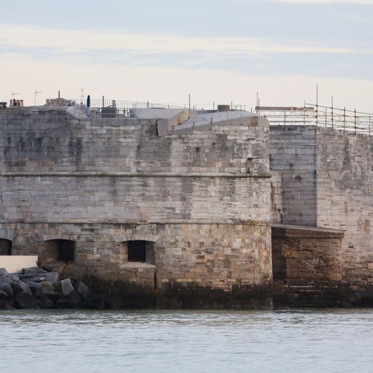 Round Tower, Broad Street