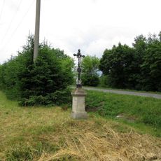 Kříž východně od Voltuše u křižovatky