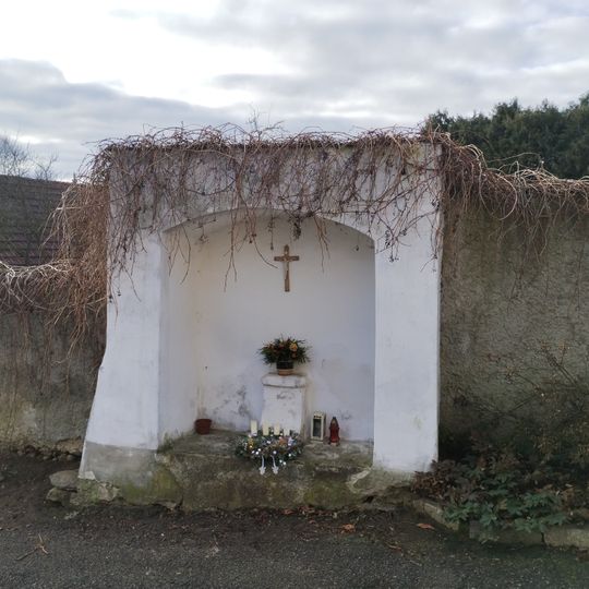Kaplička v Červené Řečici vedle kostela svaté Máří Magdalény