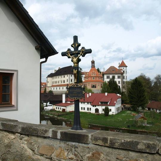 Kříž v ulici Karlov v Jindřichově Hradci