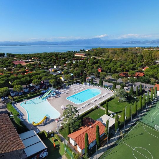 Del Garda Village