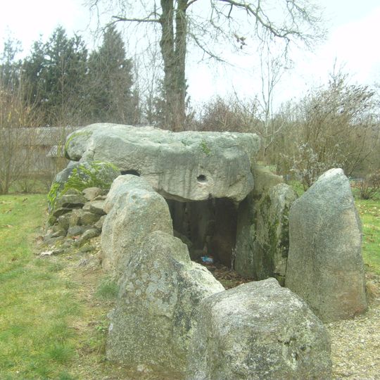 La Hamelinière gallery grave