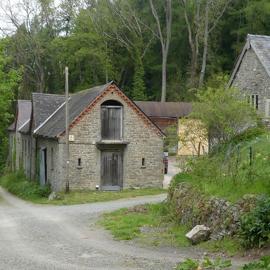 Farm buildings immediately to NW of Burfa