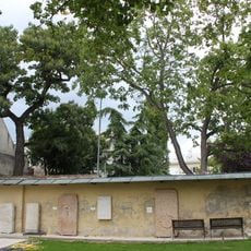 Mauern mit Grabplatten, Wiener Neustadt