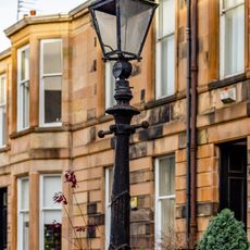 40 Marywood Square, Lamp Standard