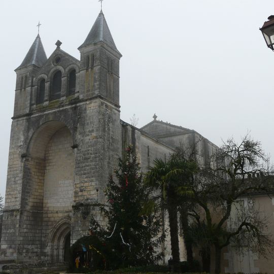 Église Saint-Pierre de Celles