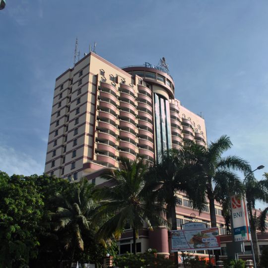 Planet Holiday Hotel & Residence