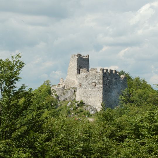 Hrad Tematín, veža obranná