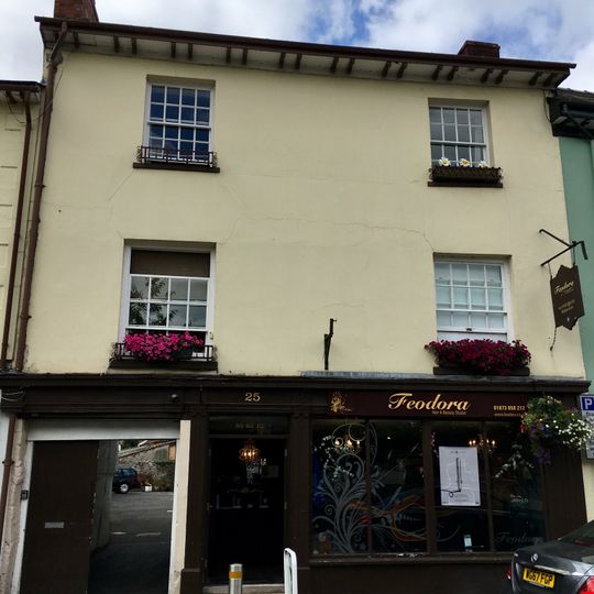 No.25 Nevill Street, Abergavenny