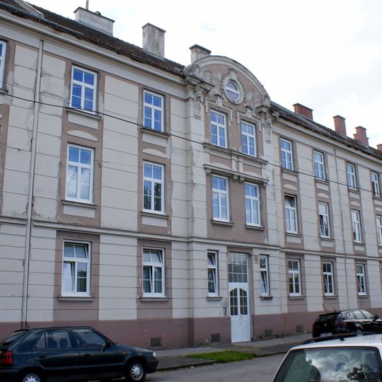 Wohnhaus, Teil einer Gebäudegruppe