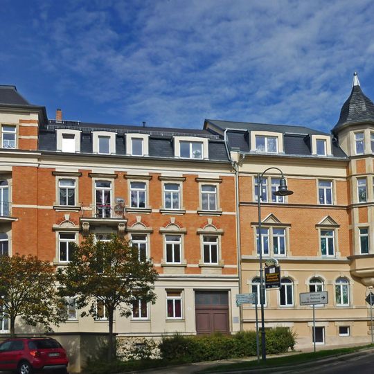 Mietshaus in geschlossener Bebauung Pulsnitzer Straße 5