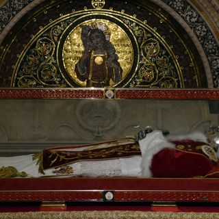 Tomb of Pius IX