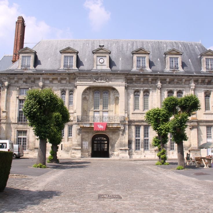Villers-Cotterêts Şatosu