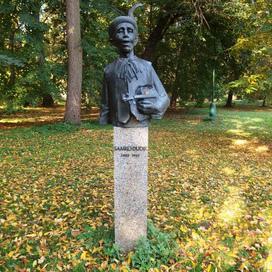 Busta Samko Dudíka v parku u amfiteátru Bludník ve Strážnici