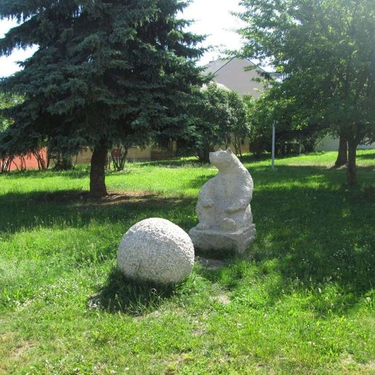 Socha Medvěda v Plané u ulice Na Příkopech