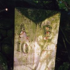 Milepost, Rayheugh in loop of old road