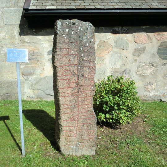 Västergötlands runinskrifter 18