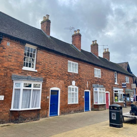 32-36, Henley Street