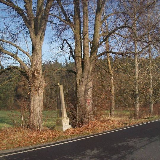 Kříž u Krchleb u cesty do Staňkova