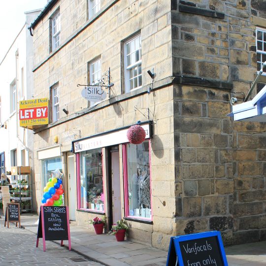 2 And 4, Market Place