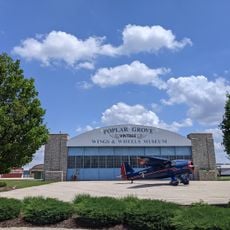 Vintage Wings and Wheels Museum
