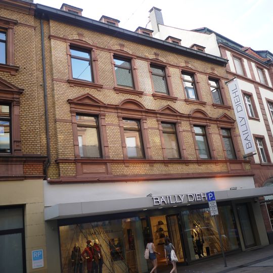 Wohn- und Geschäftshaus