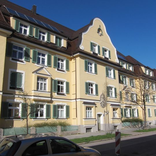 Peter-Putz-Straße 6/8/10