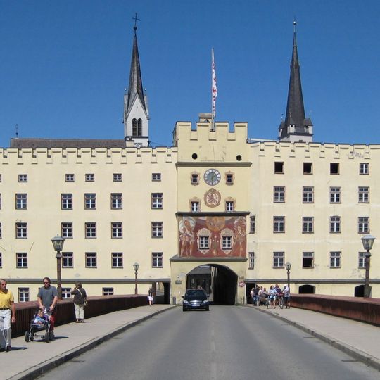 Stadttor, sogenanntes Brucktor