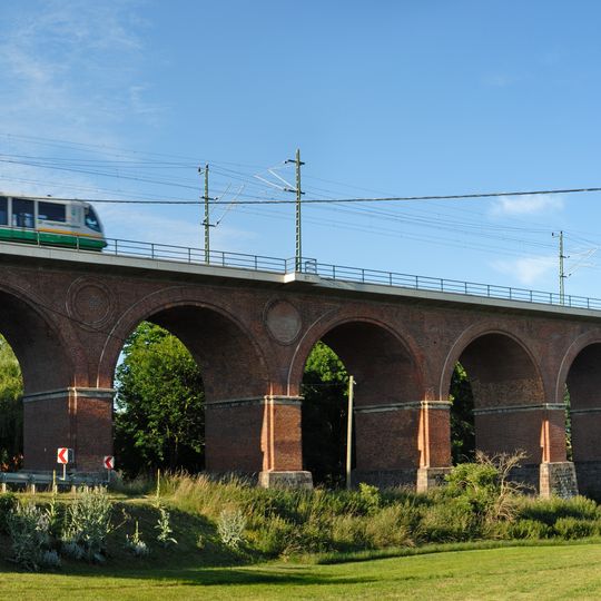 Römertal-Viadukt, Steinpleis